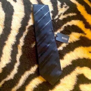 Beautiful 😻 Hugo boss tie NWT🖤🖤